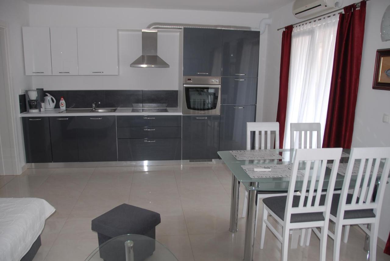 Villa Natalie Omiš Esterno foto